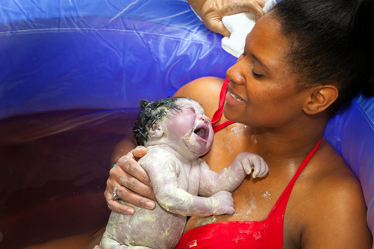 Water Birth in Miami: What You Need to Know About Hydrotherapy