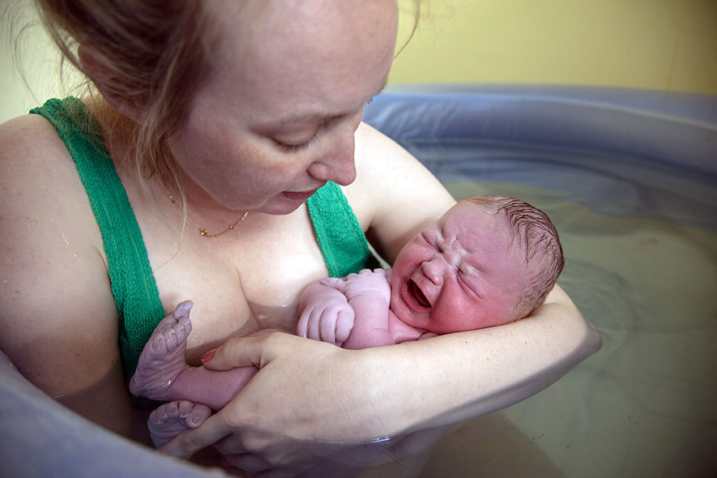 Water Birth in Miami: What You Need to Know About Hydrotherapy
