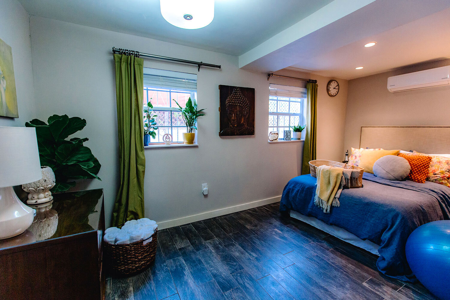 private-birthing-suite-2-magnolia-miami-midwife.jpg