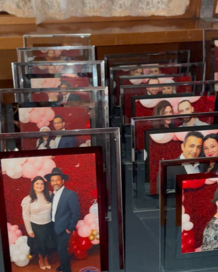 Table for Two, Couples Event 🌹

Every couple walked out with a 4x6 inch photo print with glass frames.