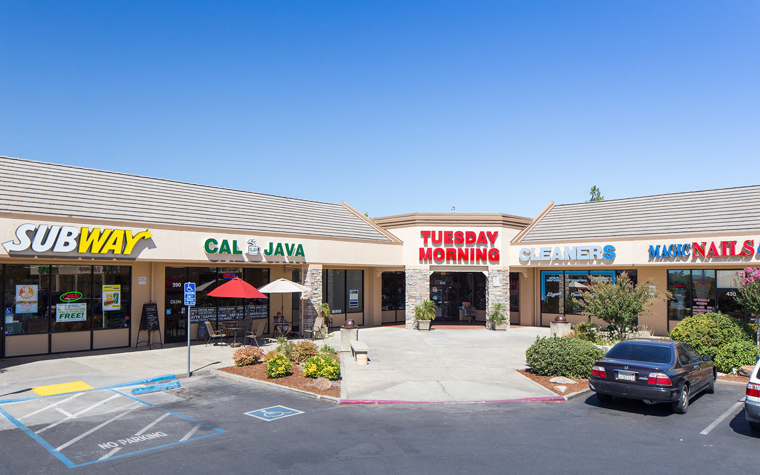 Suite 400 Next to Cal Java_1500.jpg