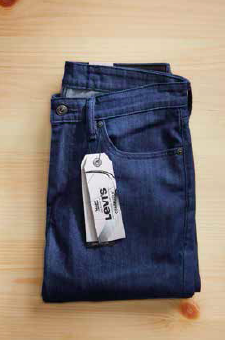 Levi's® Commuter™ Hangtag with Feature Hangtag 