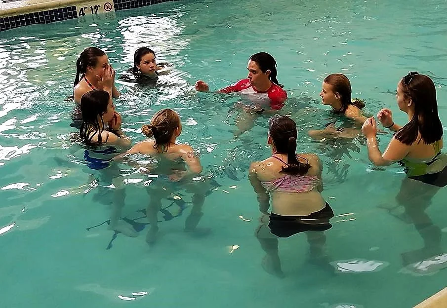 TeamBuilding at FoundersInn March 2017 Cropped.jpg