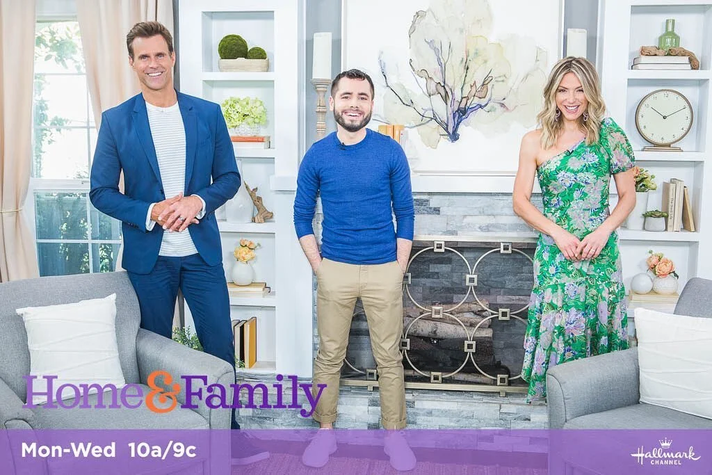 So sad that this is the last season of @homeandfamilytv, but I want to hang out with you in the living room one last time!
This is such a special place, and I love @iamdebbiem and @cameronmathison so much!
Tune in to Home & Family Wednesday **