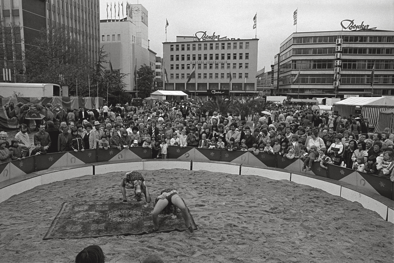 Artistinnen beim Citytreff