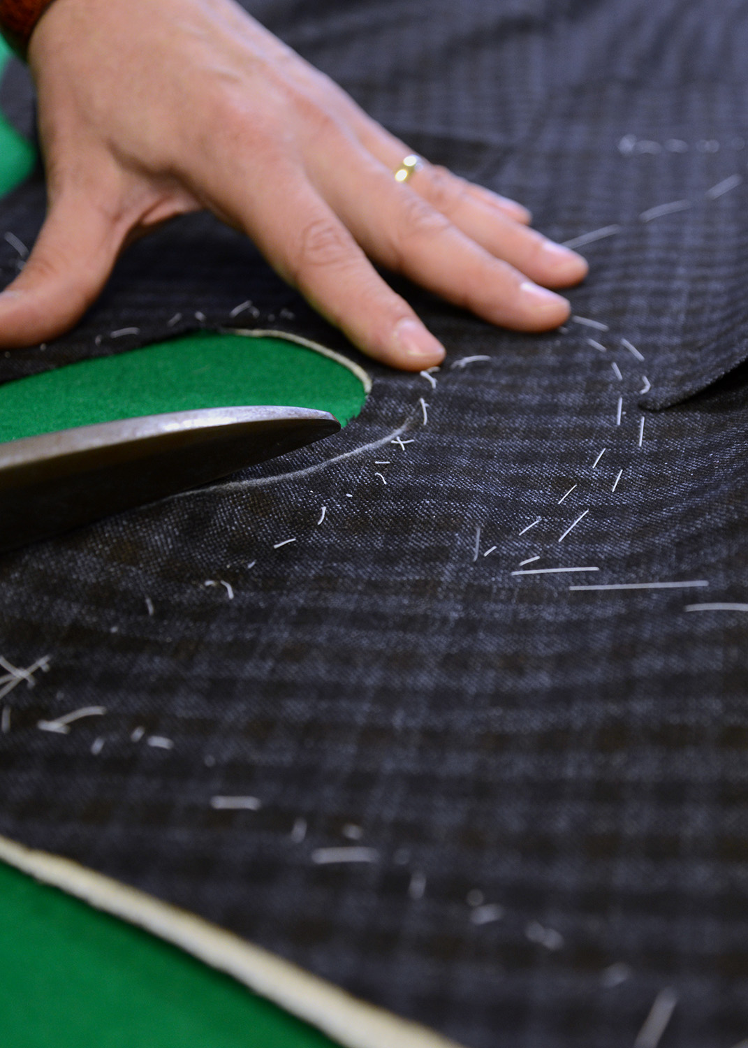 pavli-dashi-custom-tailoring-process3.jpg