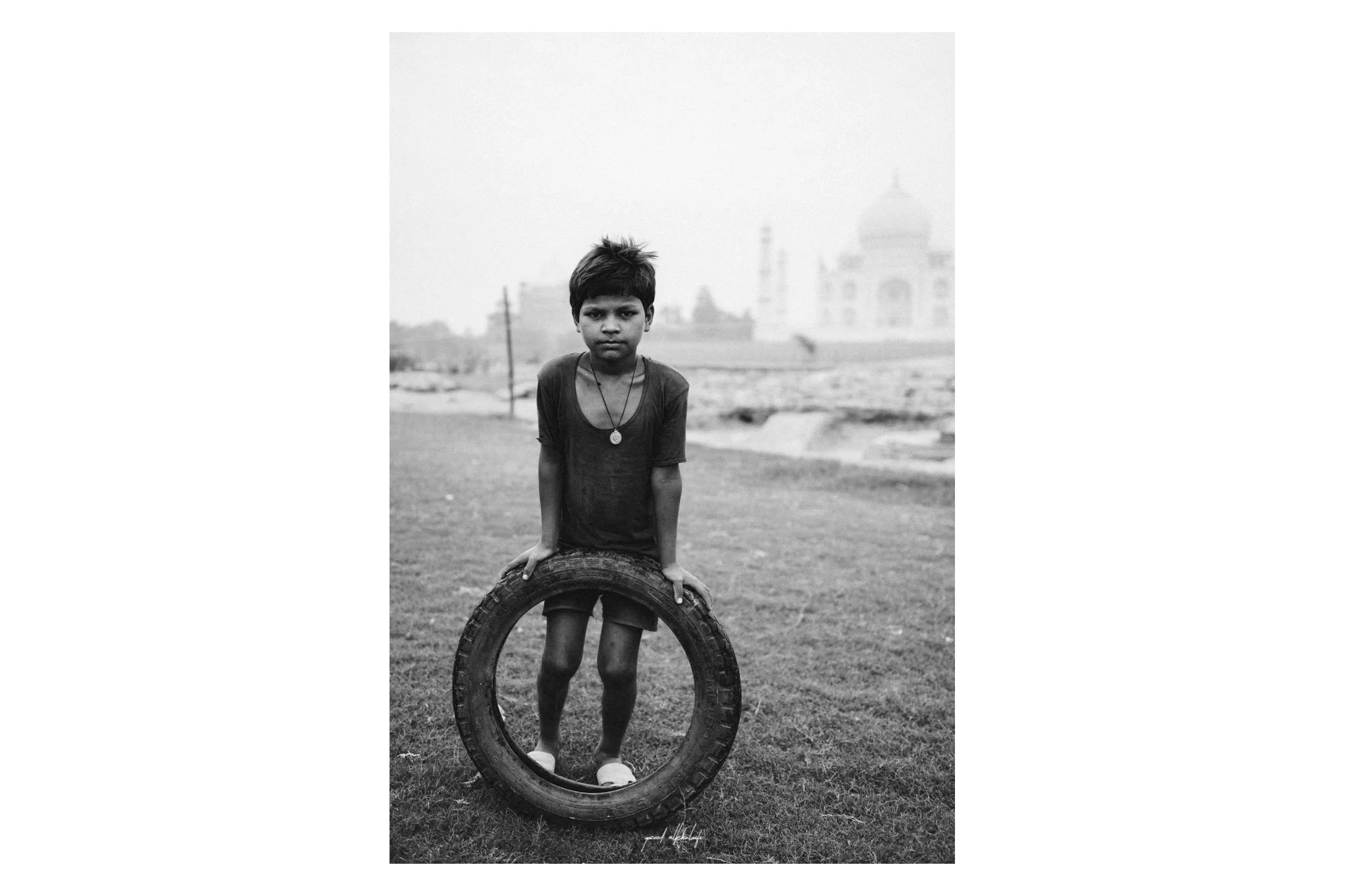 the-boy-and-the-taj.jpg