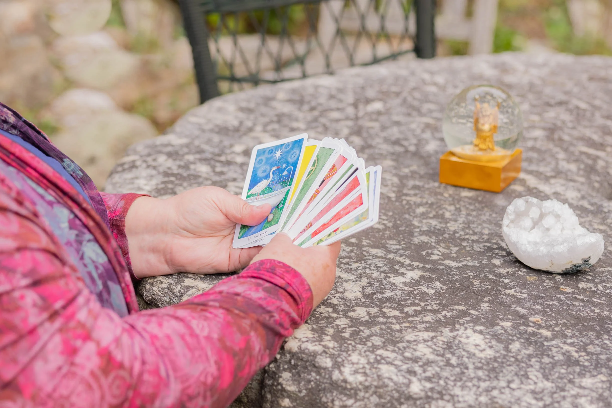 ONLINE! Lion's Gate Tarot Gathering