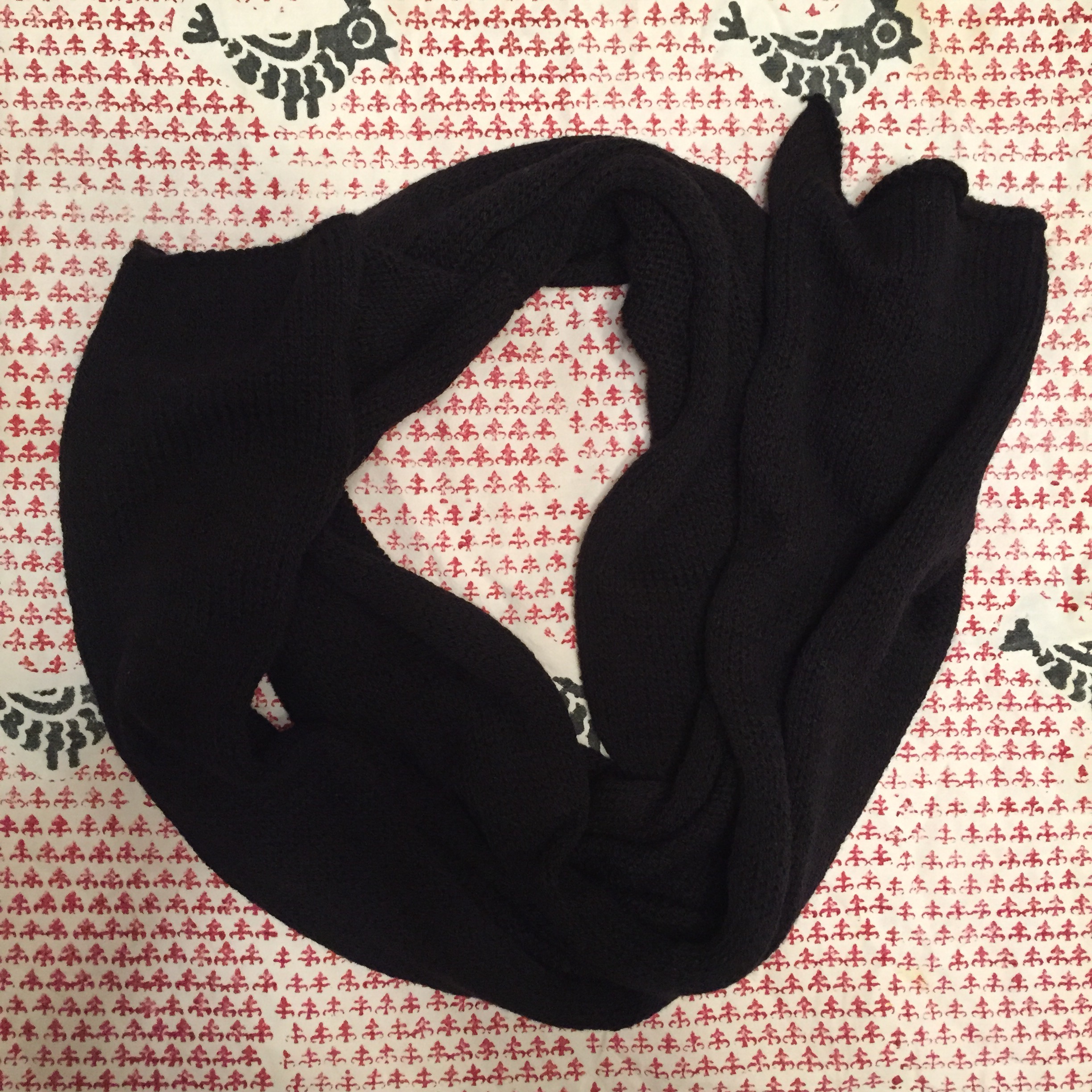 Merino wool scarf, black