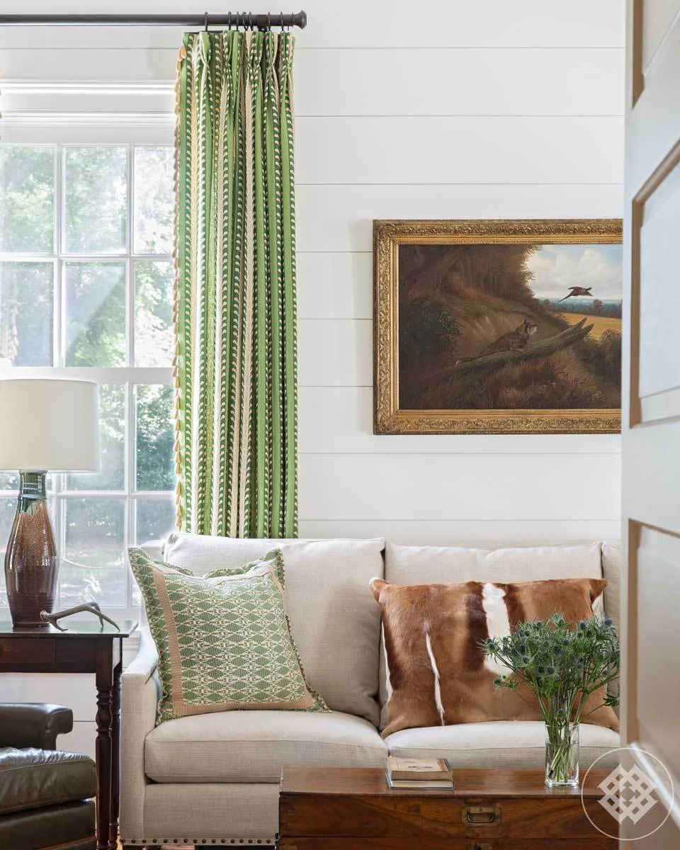 mfh-formal-living-antique-trunk-hunting-art.jpg