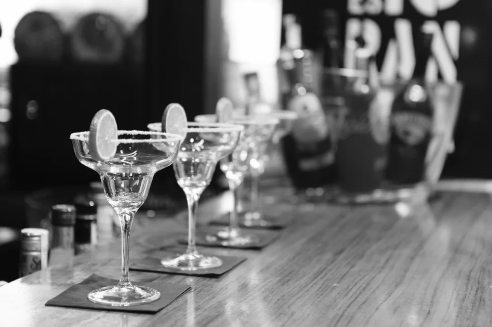 Cocktail Glasses - Leeroy - Montreal Web Agency CC0 1.0 Universal.jpg