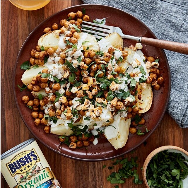 Step aside, bacon: chickpeas are our favorite tater topping 🥔😋#MeatlessMonday
