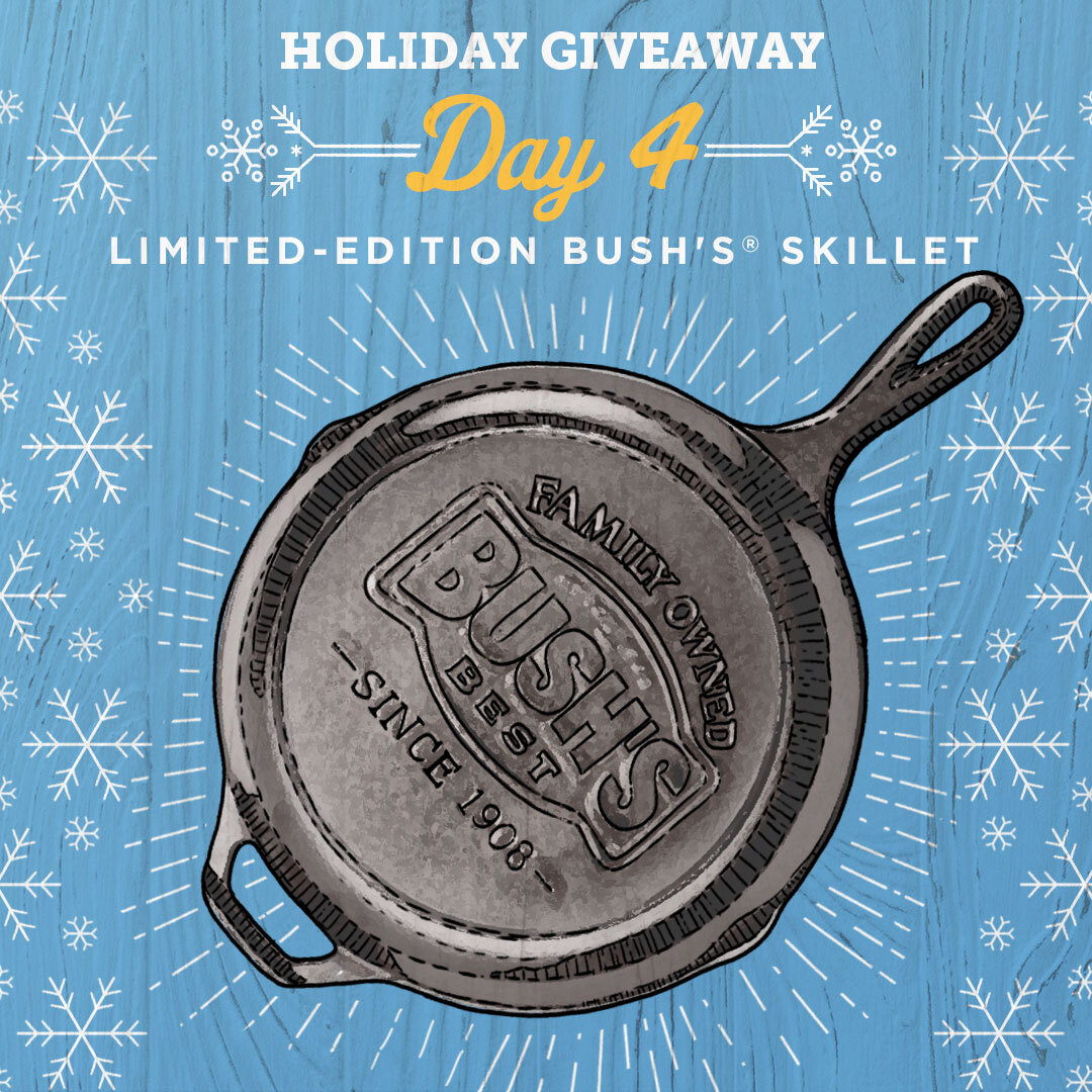 BEHOLD: the ultimate bean-cooking apparatus! 🍳 Enter for a chance to win this @lodgecastiron skillet: