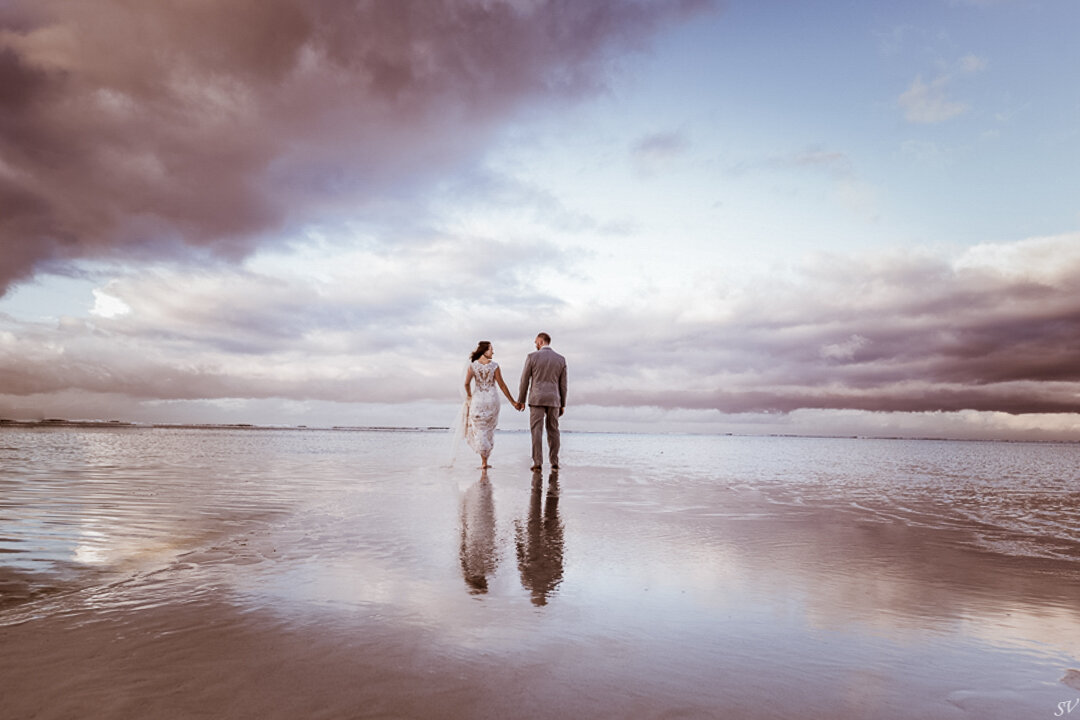 This is a sunset pre-wedding shoot in Tofino.