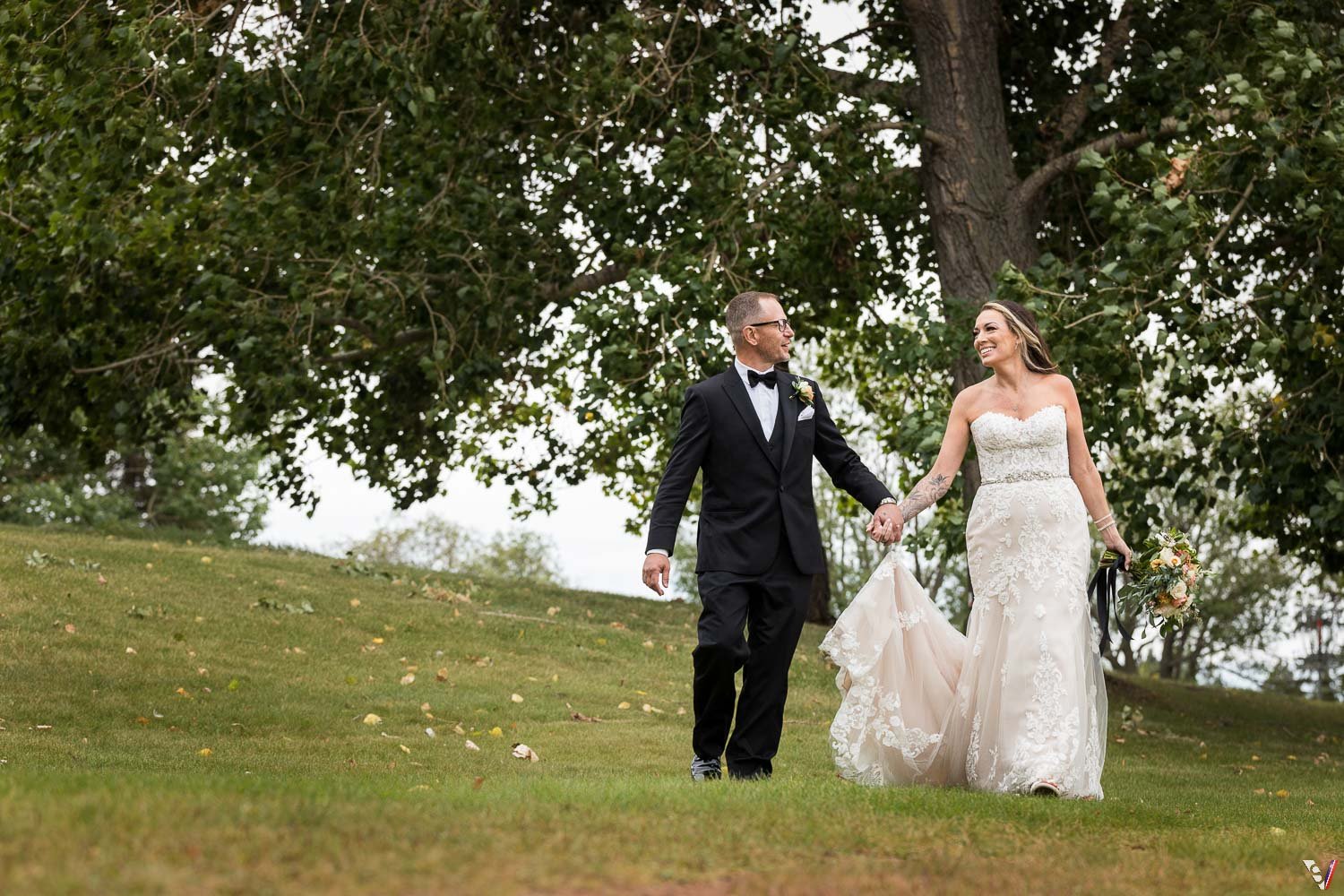 Edmonton-wedding-photographers-elegant-sophisticated (1).jpg