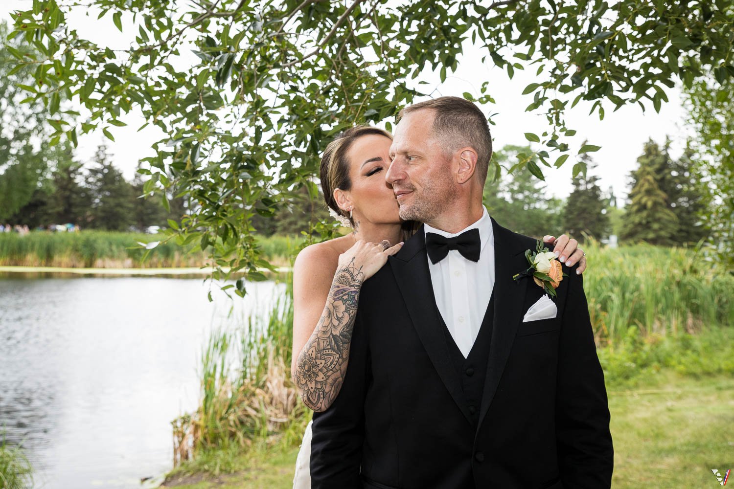 Edmonton-wedding-photographers-elegant-sophisticated (5).jpg