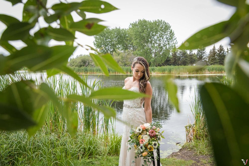 Edmonton-wedding-photographers-elegant-sophisticated (7).jpg