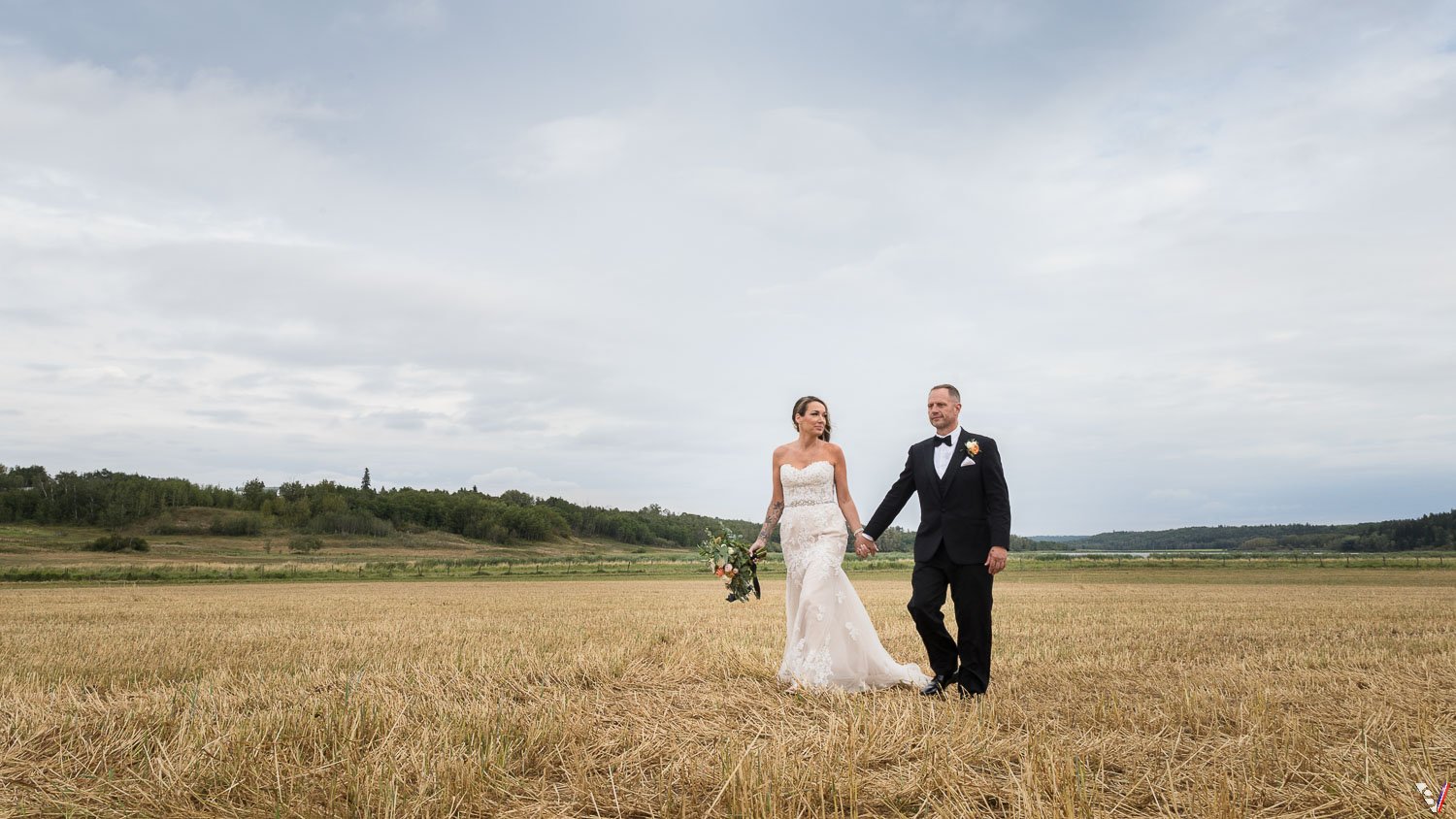 Edmonton-wedding-photographers-award-winners-39.jpg