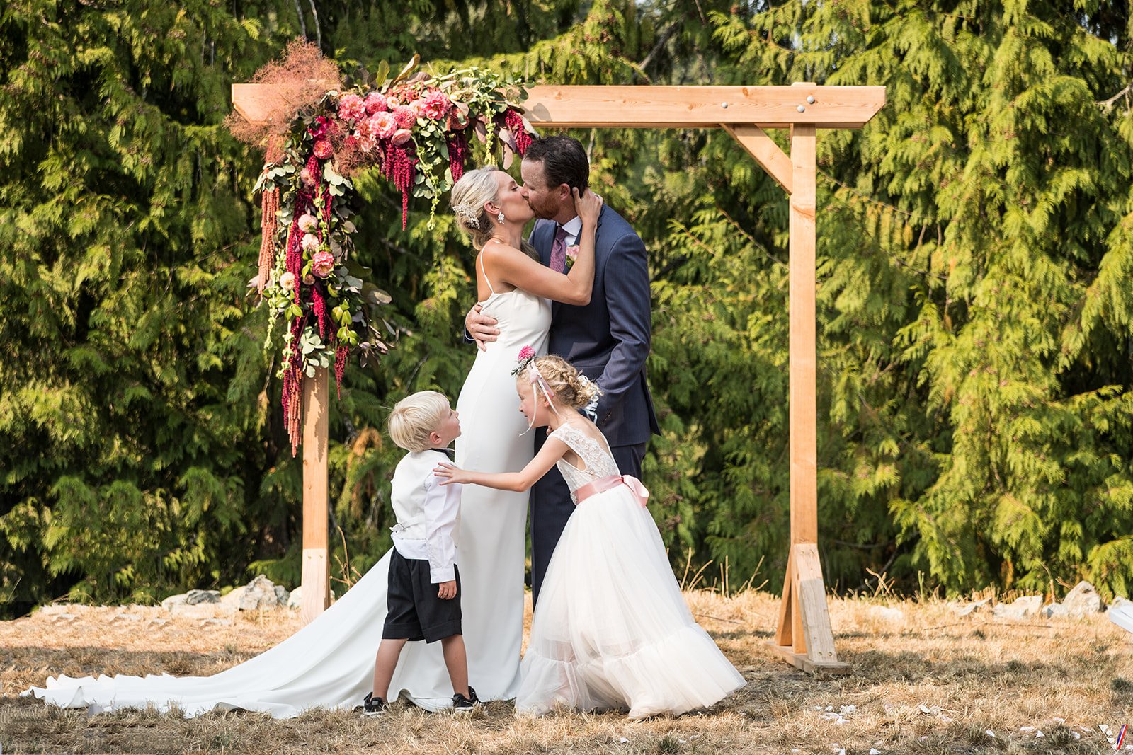 Beautiful wedding Norland Lethbridge Photographers.jpg