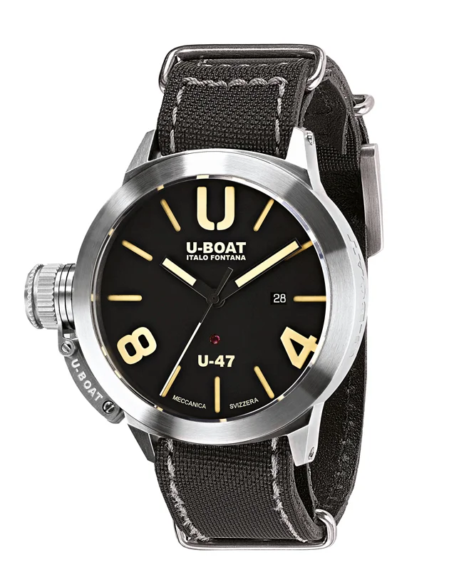 Classico U-47, pure and iconic U-BOAT design in size 47mm