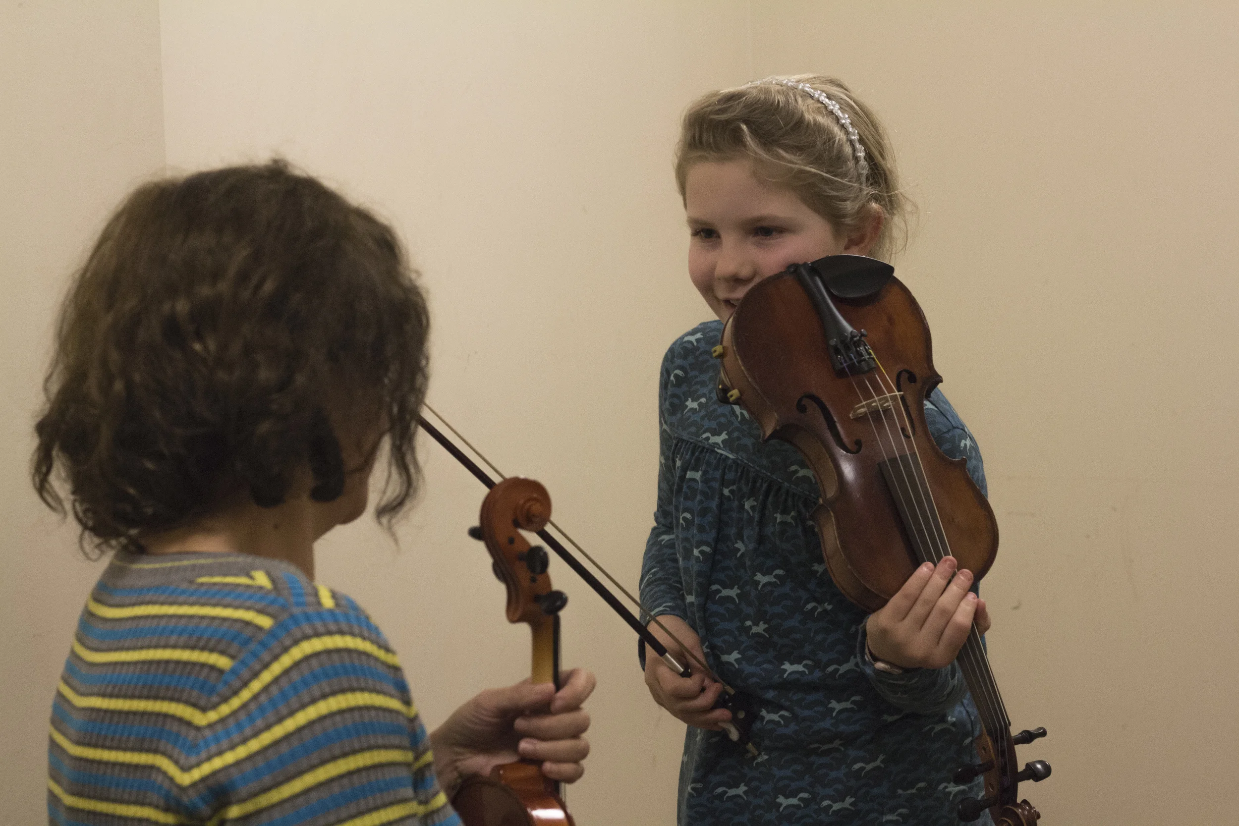 What Age Should My Child Start Violin? Lessons &amp; Exams Explained