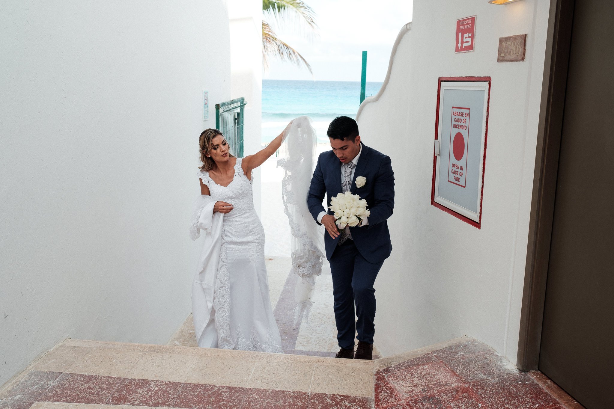 cancun-wedding-photographer-wyndham-alltra-47.jpg