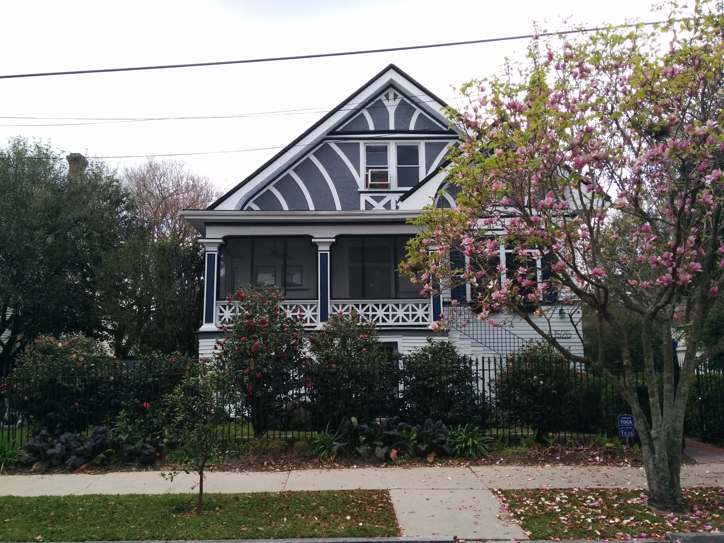 Front of House.jpg