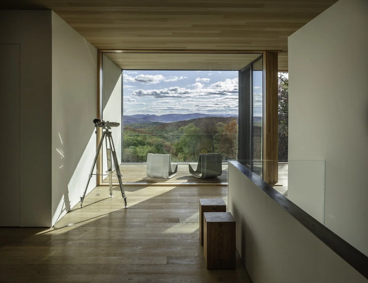 the-materials-of-the-home-were-chosen-by-della-valle-to-compliment-its-natural-surroundings.jpg