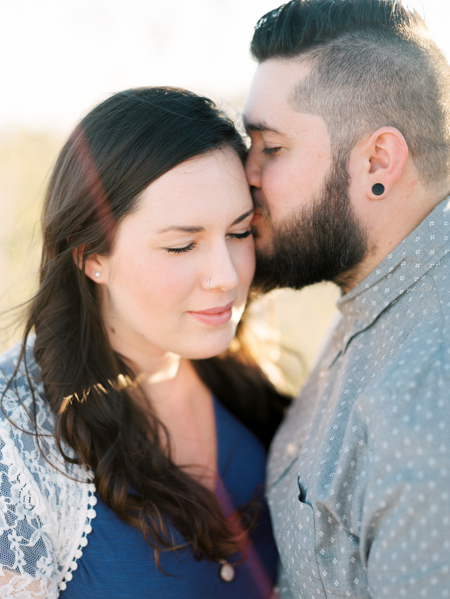 Las Vegas, Nevada | Desert Film Maternity Photography | Husband and Wife Team | Kelsey & Nate | kelseyandnate.com