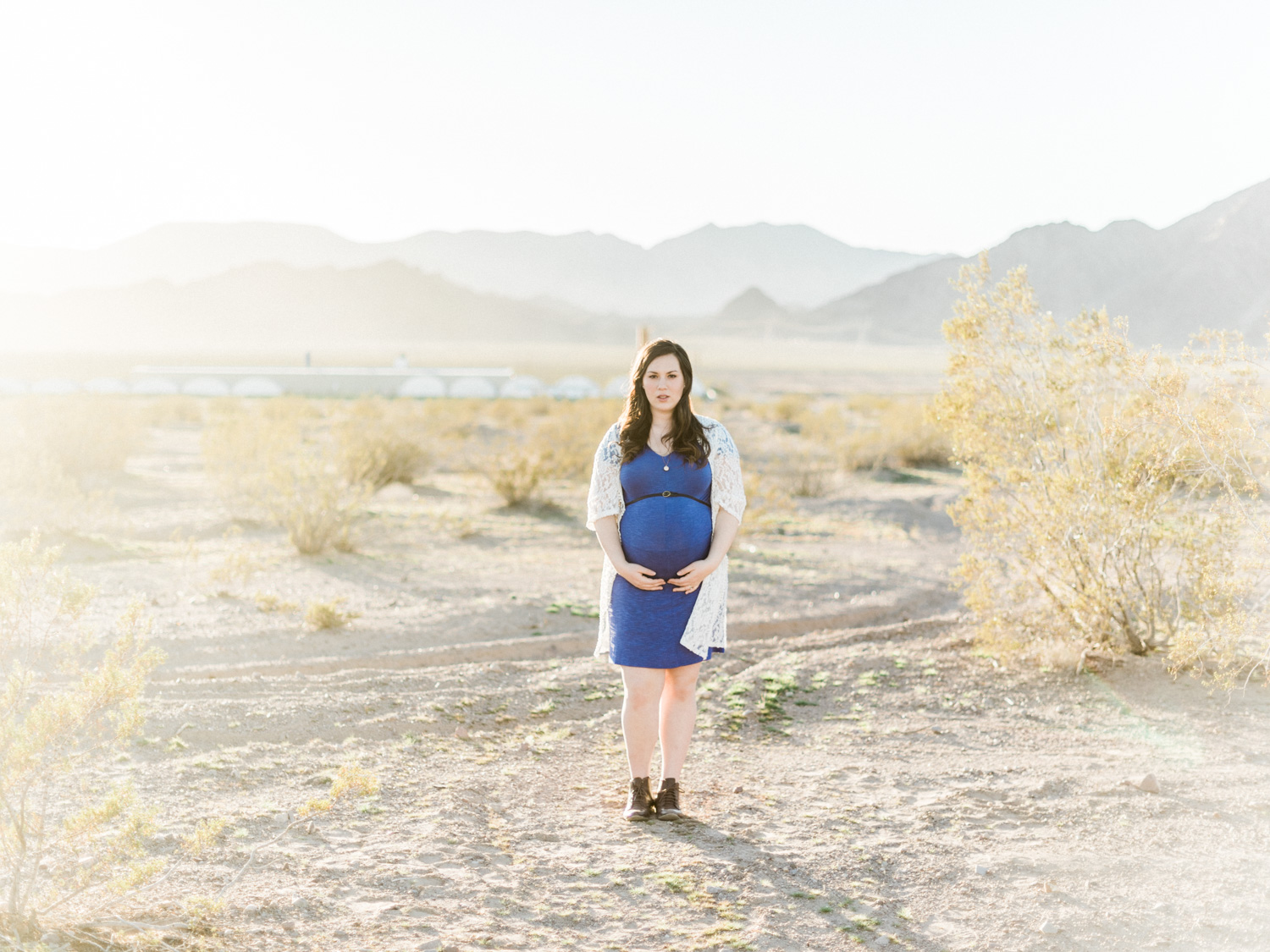 Las Vegas, Nevada | Desert Film Maternity Photography | Husband and Wife Team | Kelsey & Nate | kelseyandnate.com