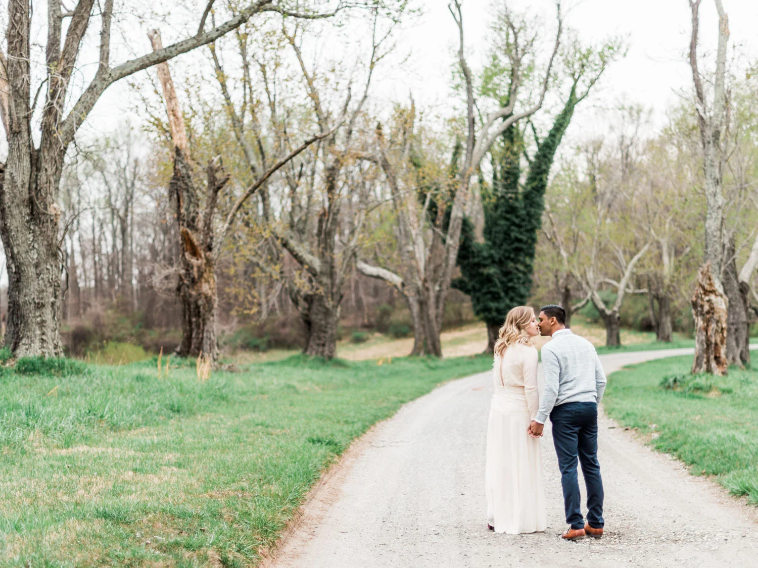 Charlottesville | Sweet Briar Engagement Photography | Classy Wedding Photos | Husband and Wife Team | Richmond, Charlottesville, Lynchburg | kelseyandnate.com
