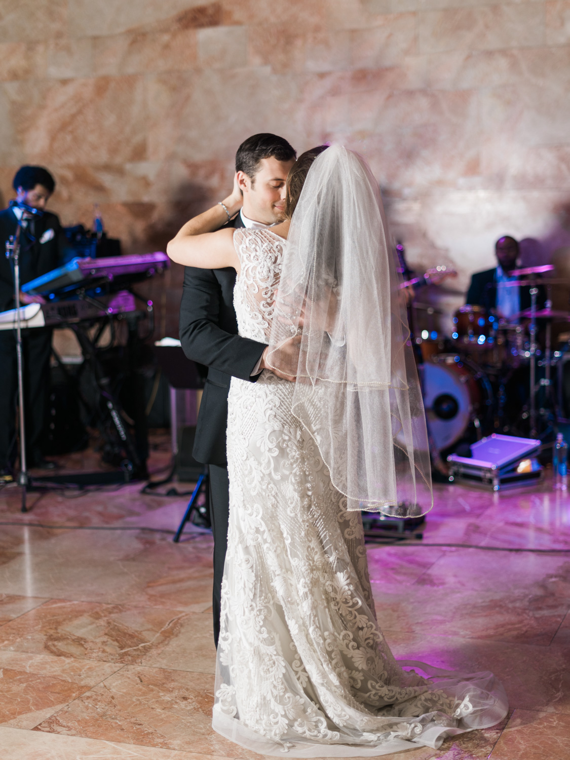 Richmond Jewish Marble Hall Wedding | Omni Hotel | VMFA | Beth Ahabah | Wedding Photography | Kelsey & Nate | kelseyandnate.com