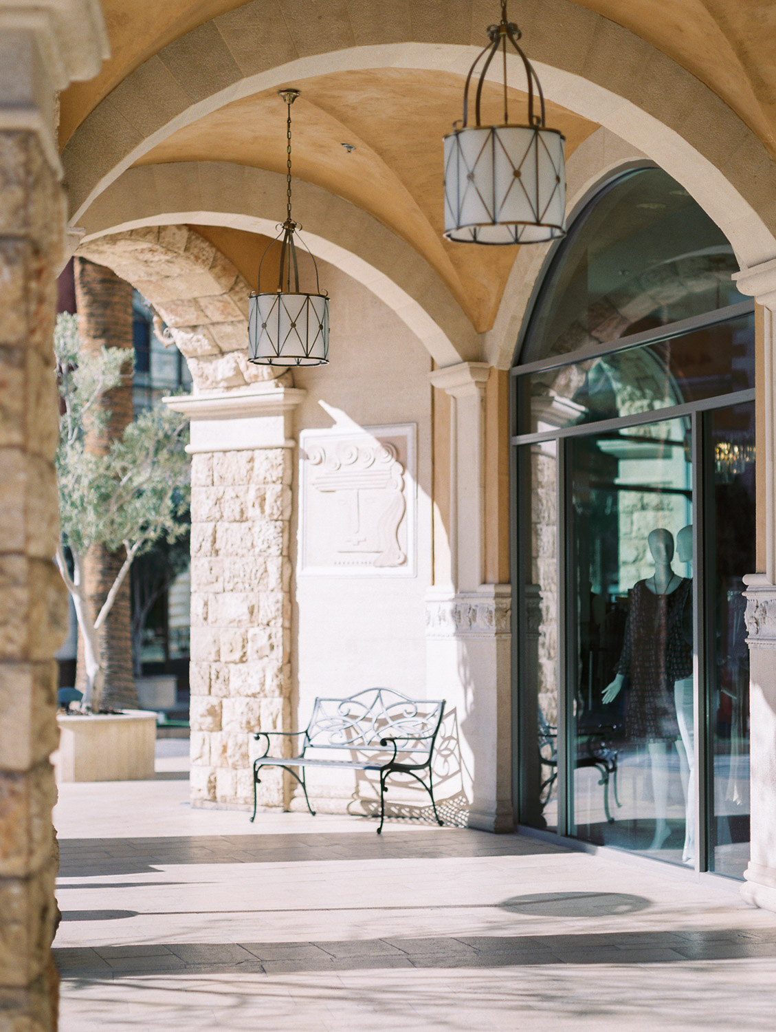 Las Vegas Nevada | Coffee Shop Engagement | Leoné Café | Tivoli Village | Kelsey & Nate | kelseyandnate.com