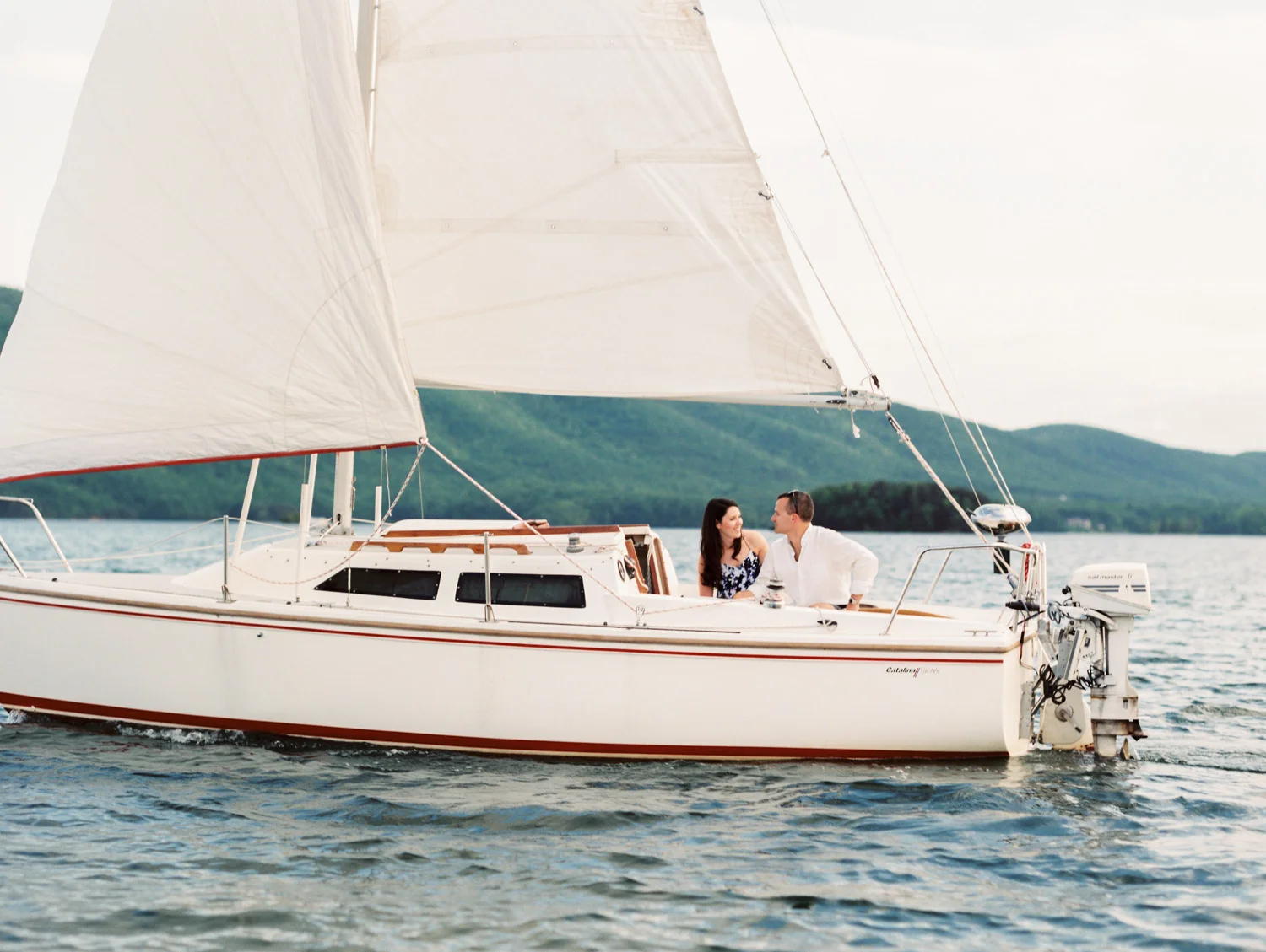 KNS_Sailboat_Engagament_Photos_Smith_Mountain_Lake_Virginia_Photography-12.jpg