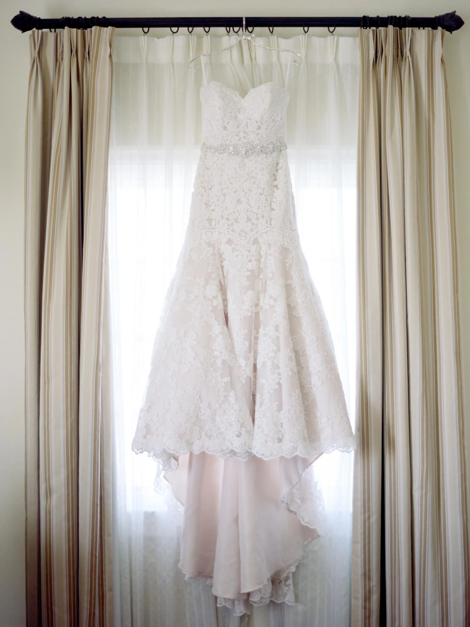 lynchburg_charlottesville_richmond_george_washington_hotel_film_wedding_photographer-4.jpg