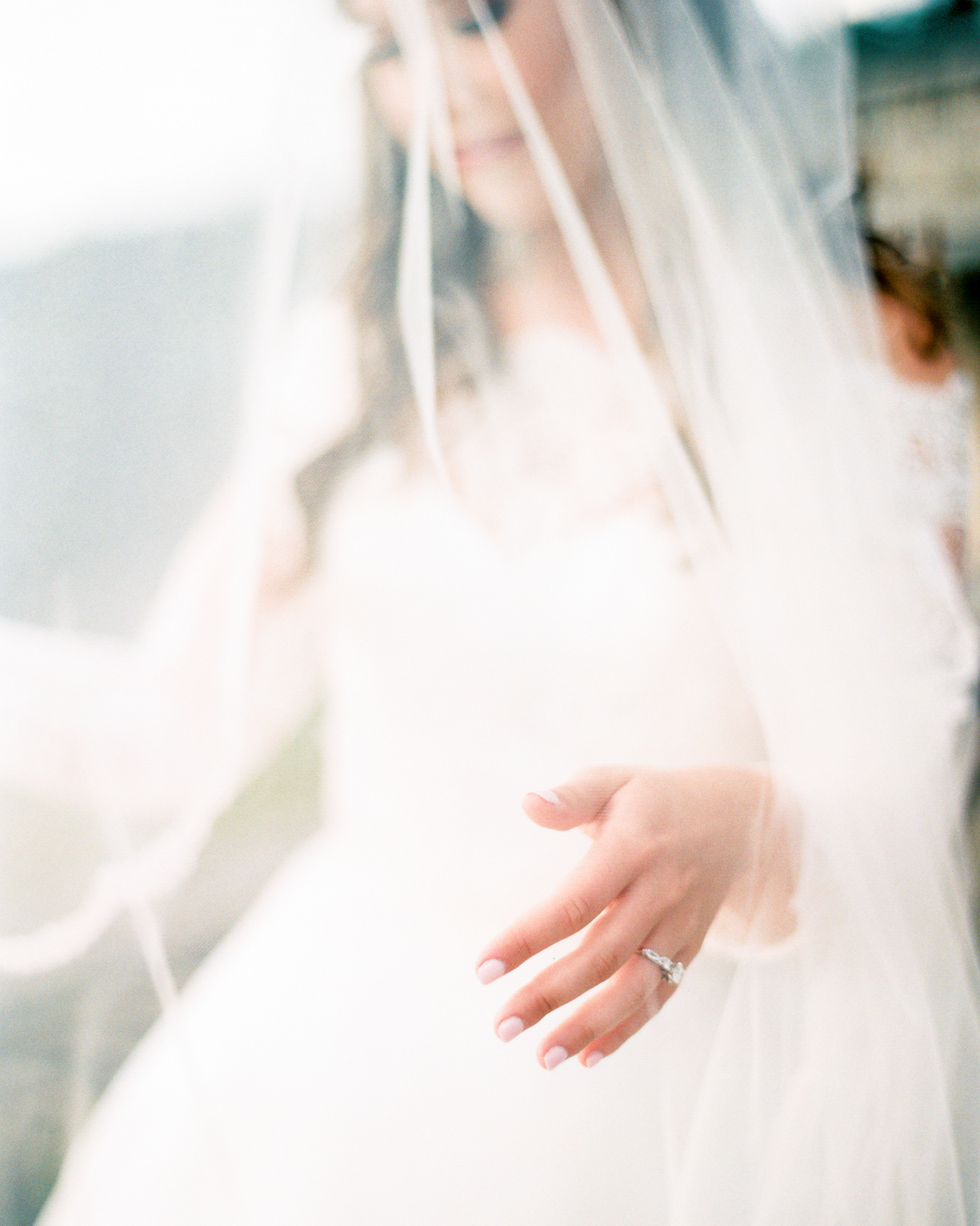 timeless-classy-cathedral-veil-bridal-session-biltmore-north-carolina-wedding-film-photographer-2.jpg