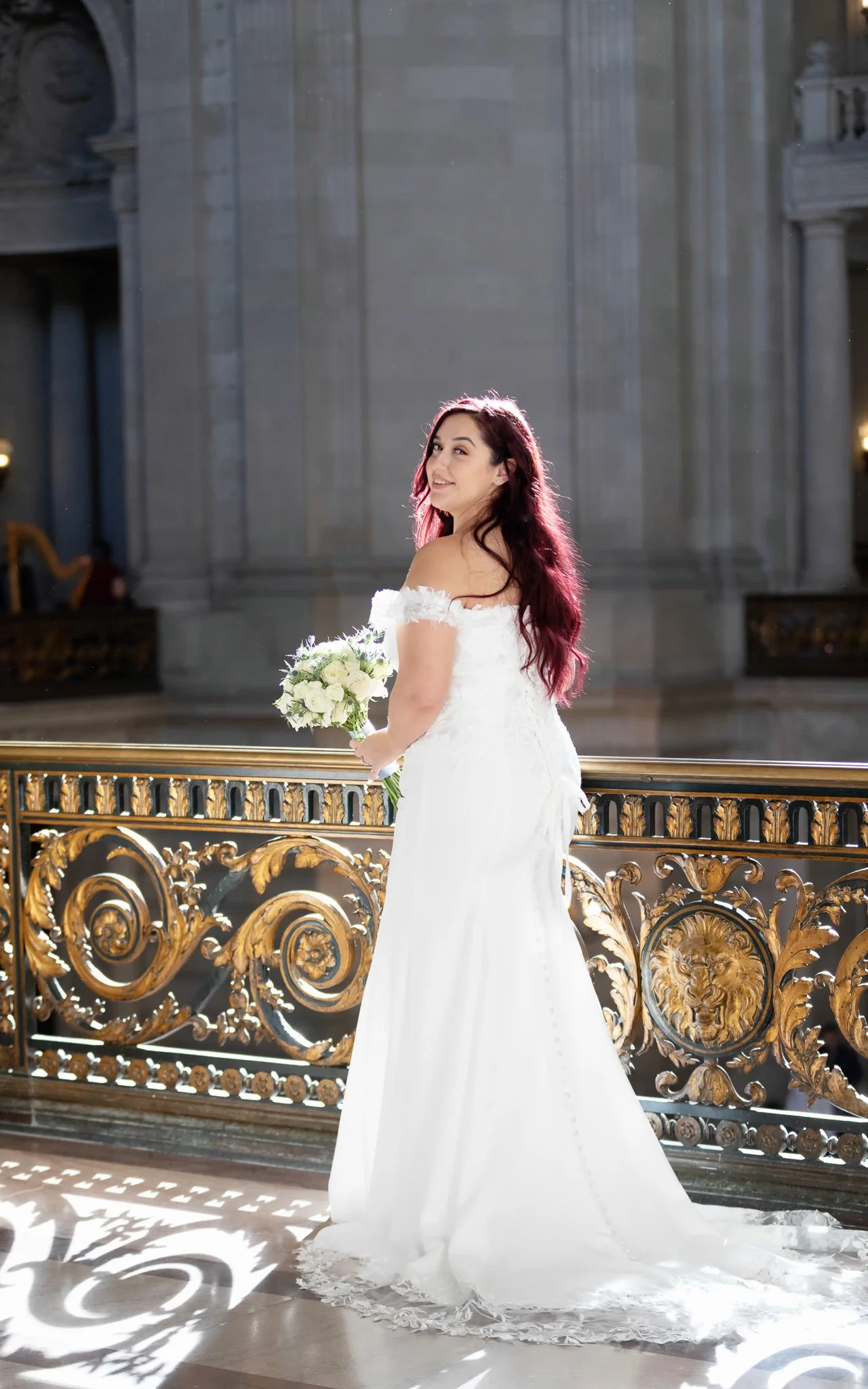 san-francisco-city-hall-bride.jpg