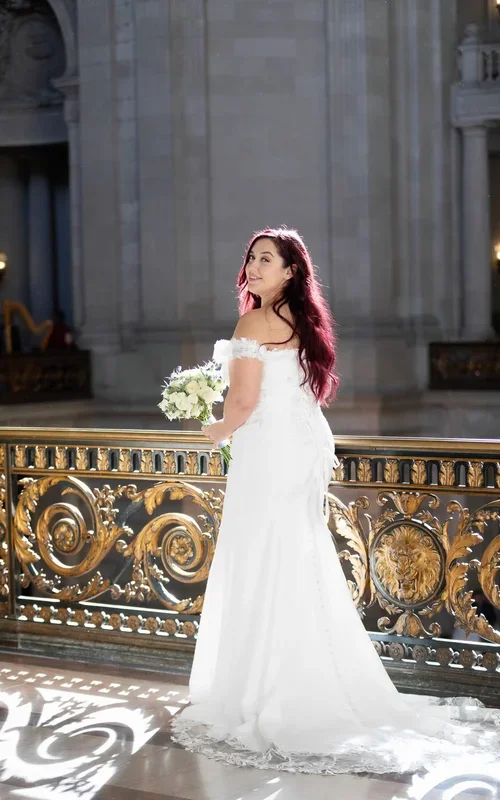 san-francisco-city-hall-bride.webp