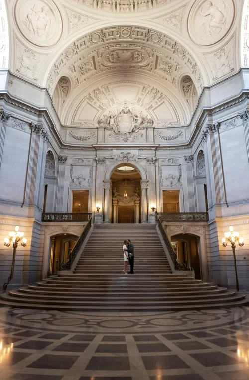 san-francisco-city-hall-elopement-rotunda-ceremony (1).webp