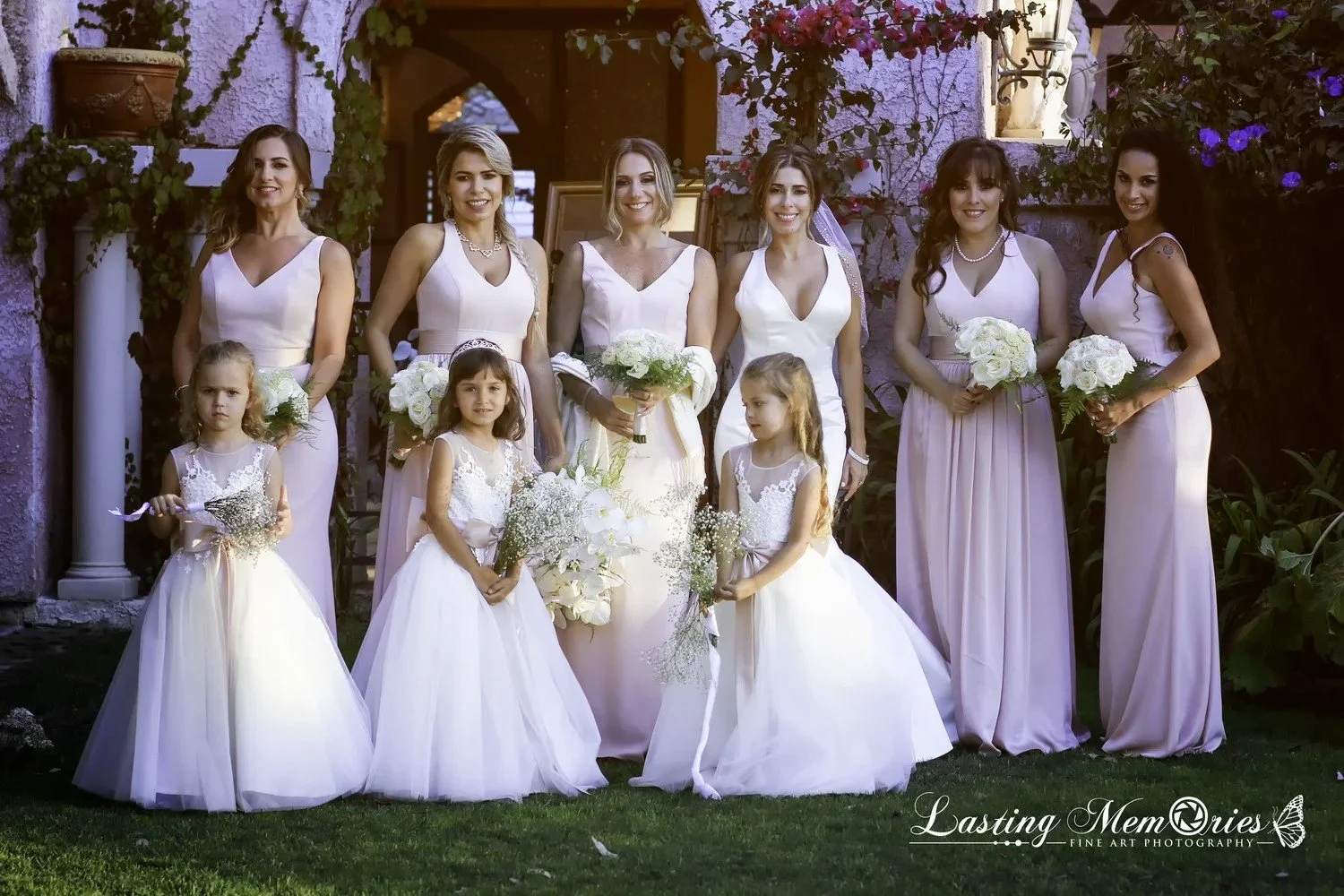 bride-and-bridesmaids-portrait-photography.j.jpg