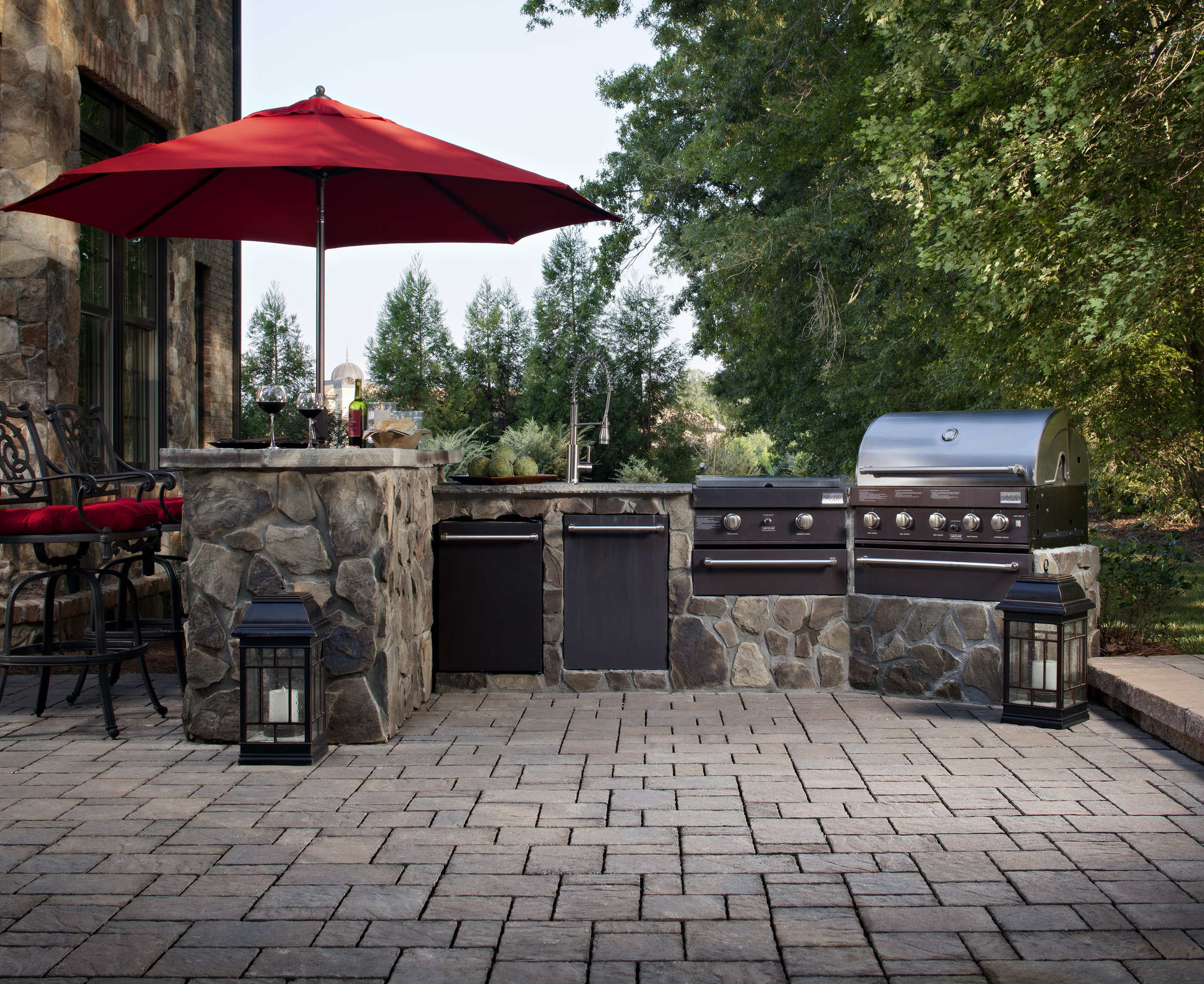 outdoor kitchen bbq dining patio landscape design backyard