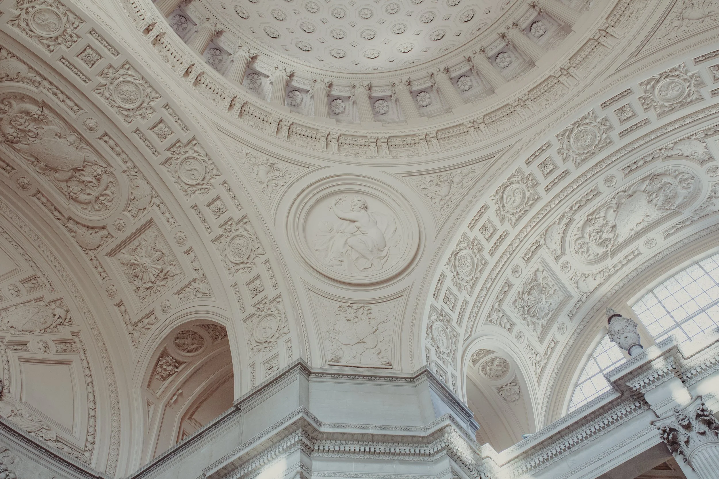 Bob & Lauren_SF City Hall_Sept2023_PhotoAirykaRockefeller-6.jpg