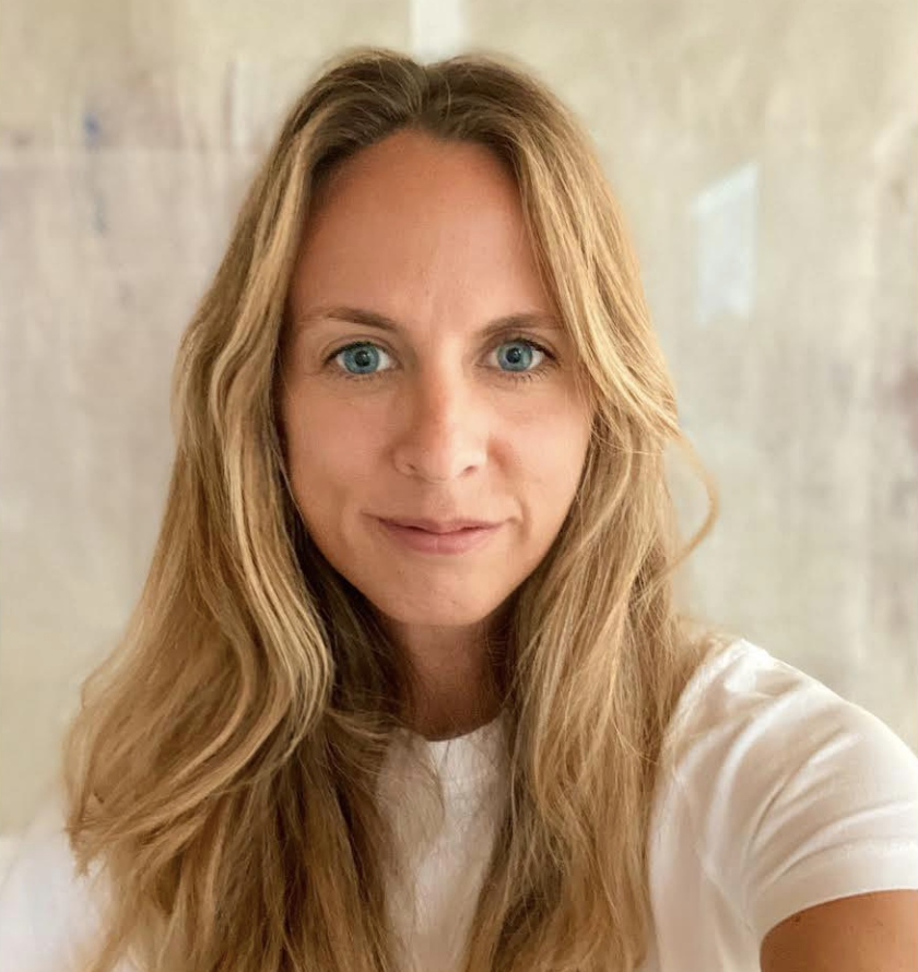 Julie VonDerVellen headshot