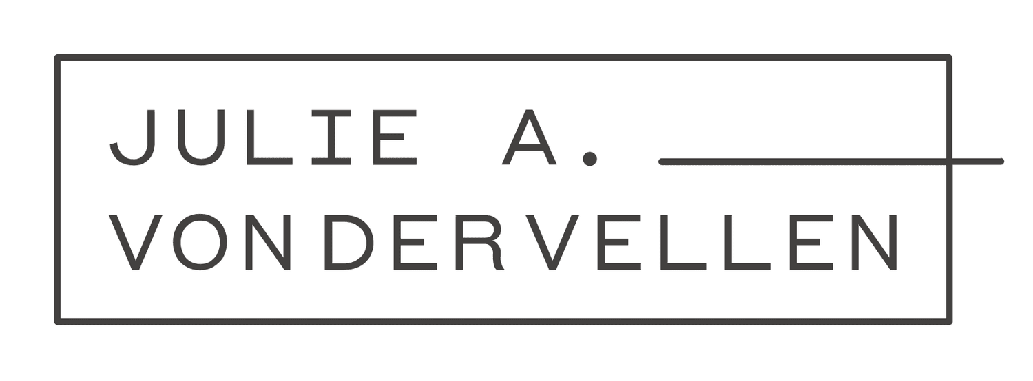  Julie VonDerVellen