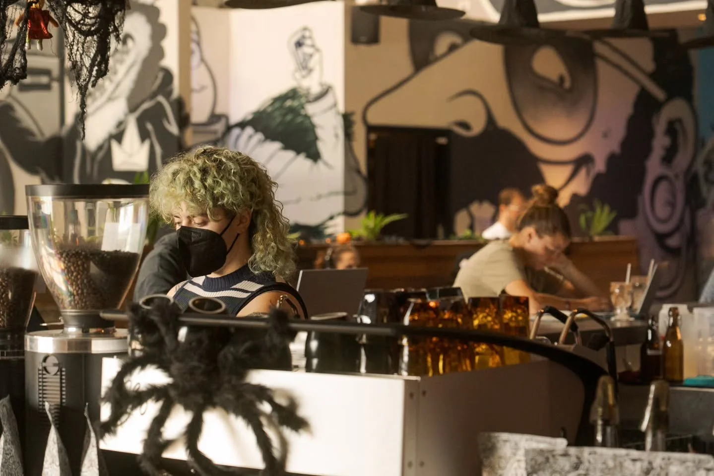 All locations will close early at 7PM this Friday for Halloween.
We&rsquo;ll resume regular hours on Saturday. 👻

📸 @alsobrewer