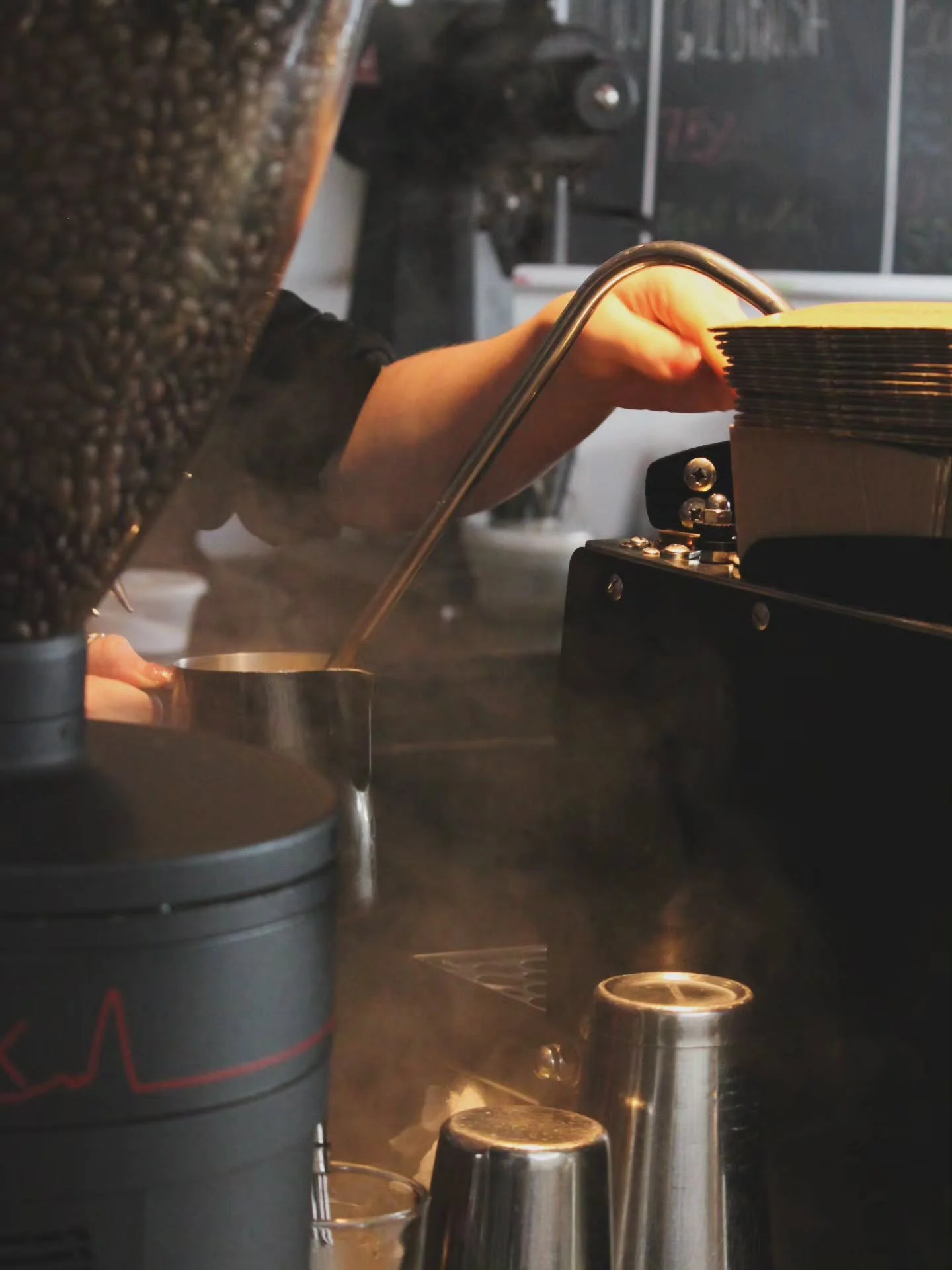 Last day of regular hours before the holiday break.🎄 Swing by, snag a bag, and keep the coffee flowing while we're closed.

HOLIDAY HOURS
Wednesday - Closing at 2PM
Thursday - CLOSED
Friday - Opening at 8AM

📸 @sophh.o