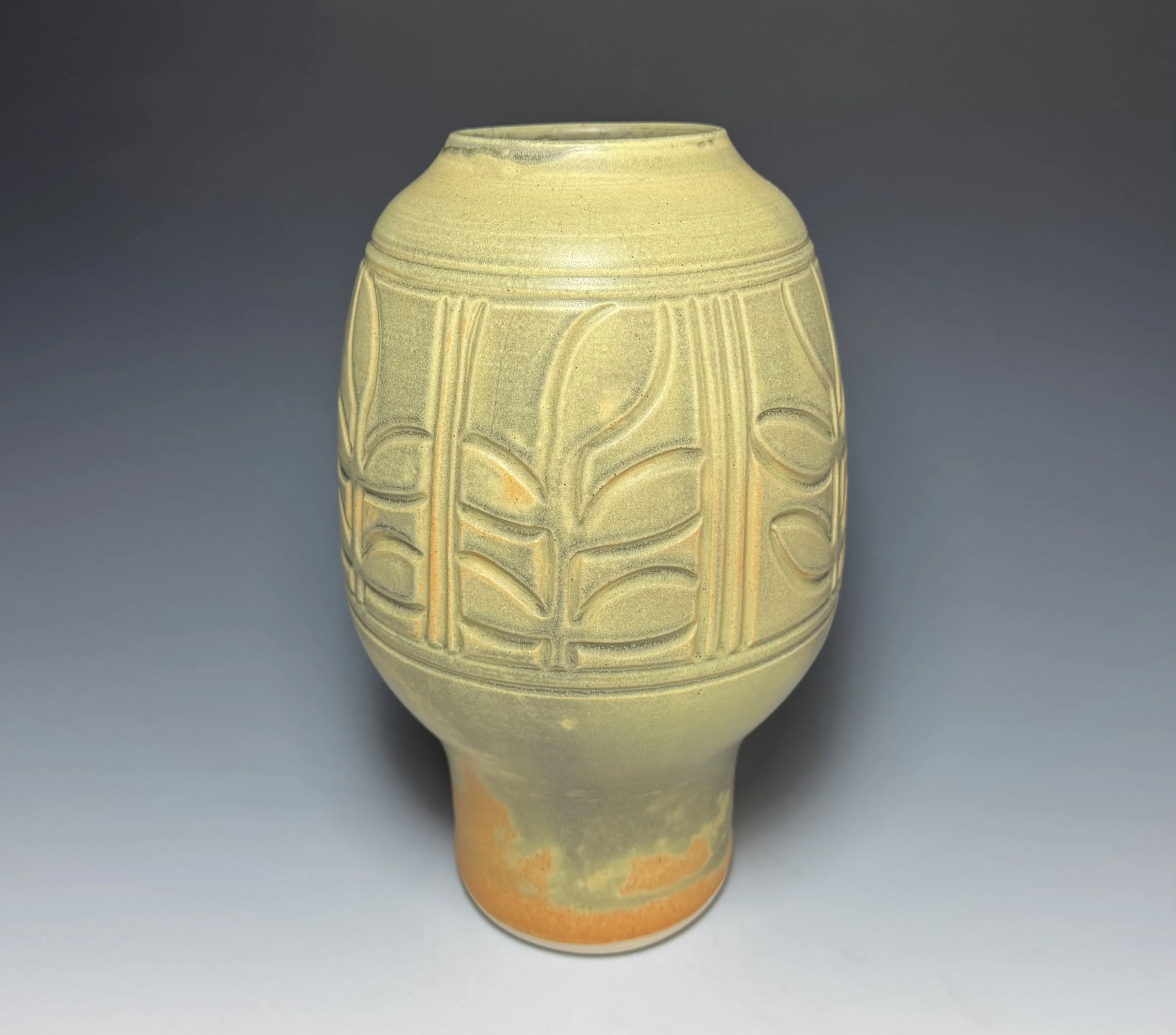 Large Vase With Leaves