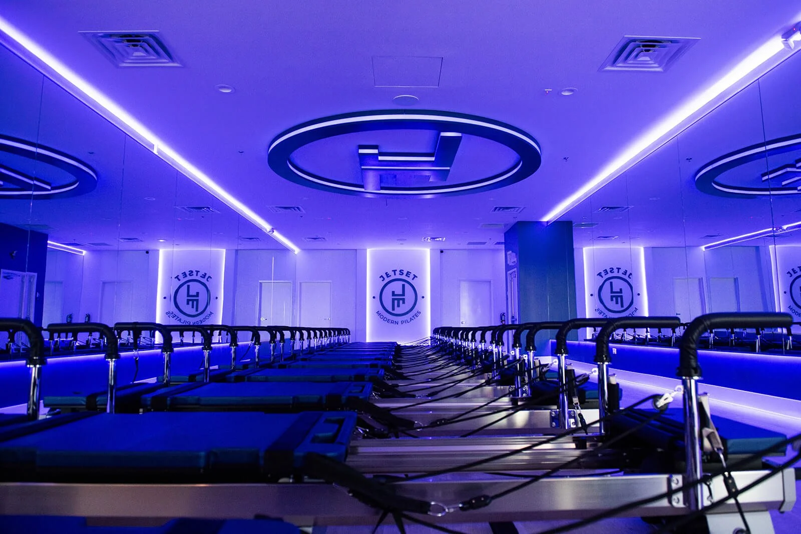 branding-jetset-5709.jpg