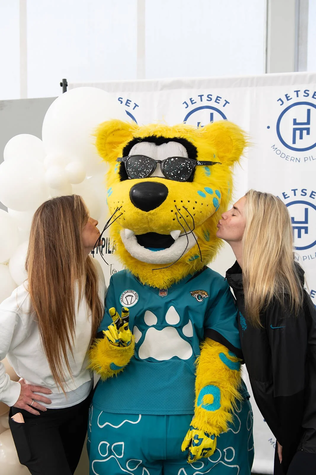 jetset-jags-6614_websize.jpg