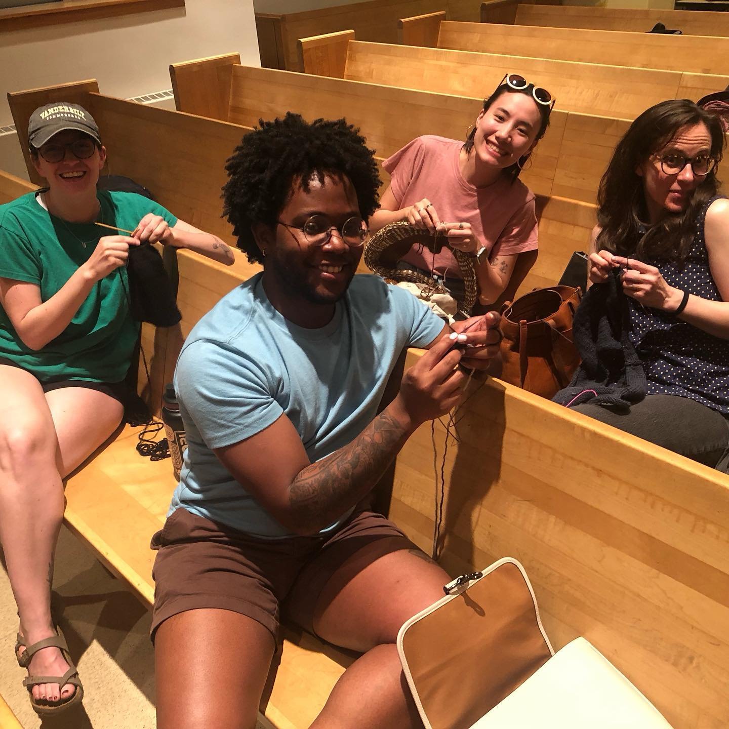 Did you know that a knitting club has popped up during breaks at 18SS Monday night rehearsals? 🧶 this dexterous group is tackling more than a few sweaters, sleeves, and collars. What a fun way to take a vocal break &hearts;️ 

#18thstsingers #DCchoi